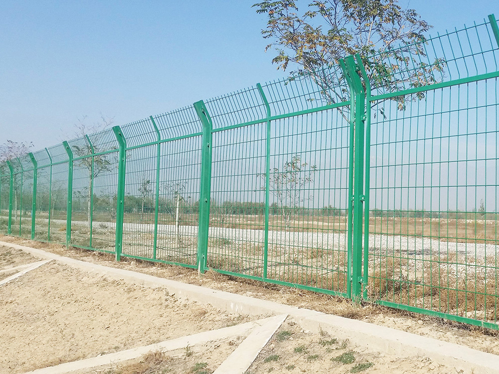 光伏保護(hù)圍欄 光伏圍欄