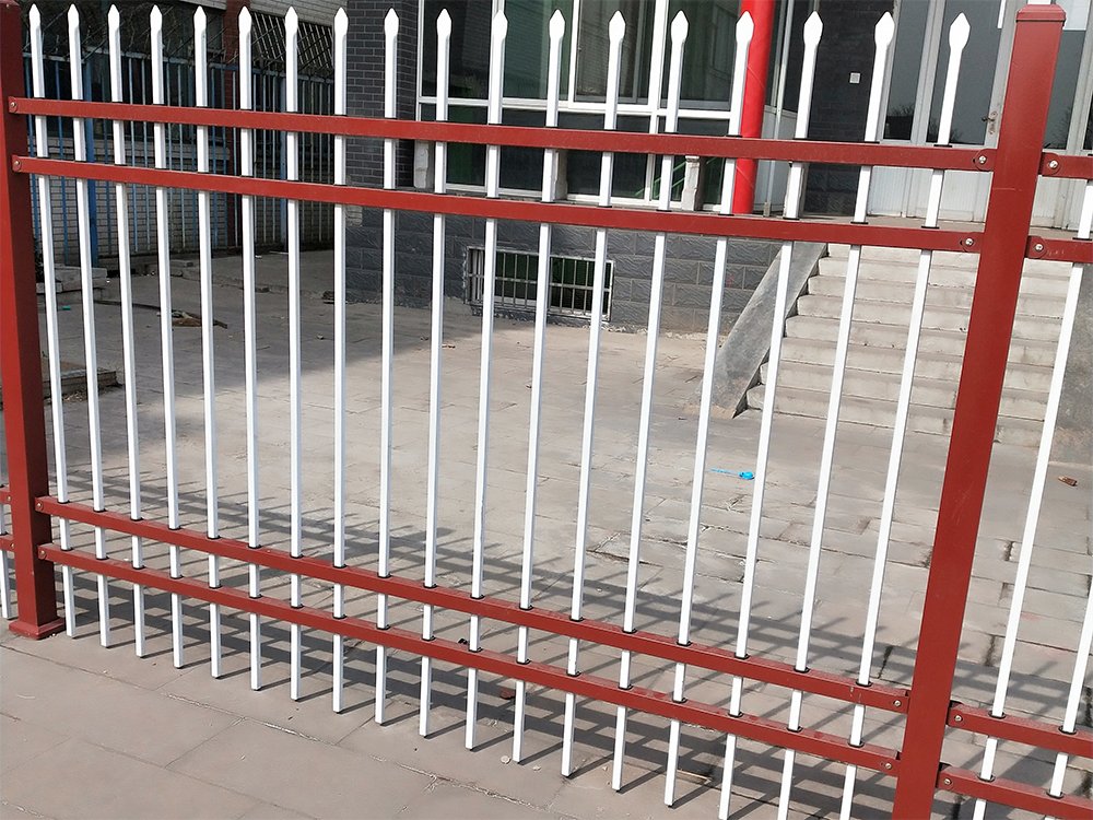 四橫梁鋅鋼護(hù)欄 鋅鋼護(hù)欄