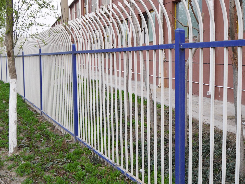 單向防攀爬鋅鋼護(hù)欄