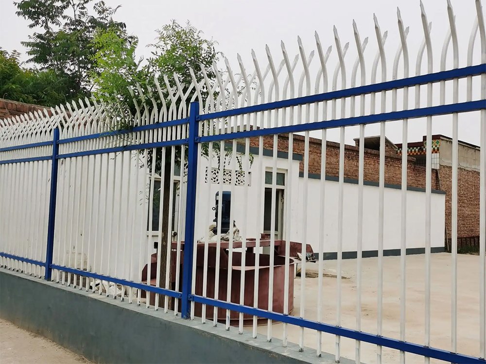 雙向防攀爬鋅鋼護(hù)欄