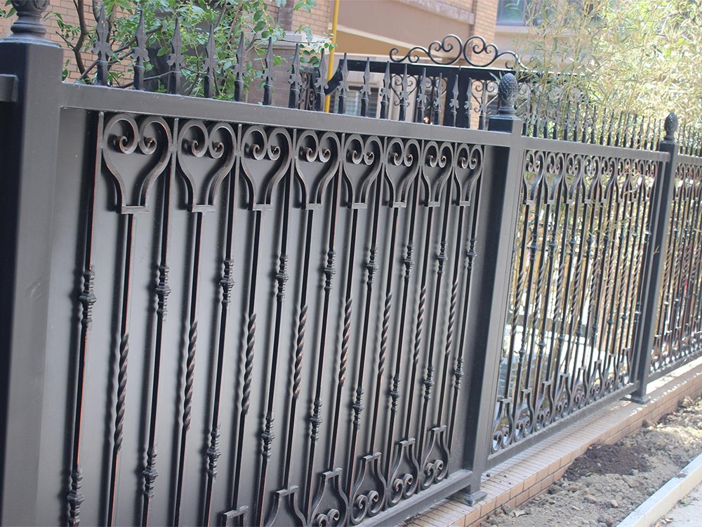 鐵藝圍墻護(hù)欄 鐵藝護(hù)欄