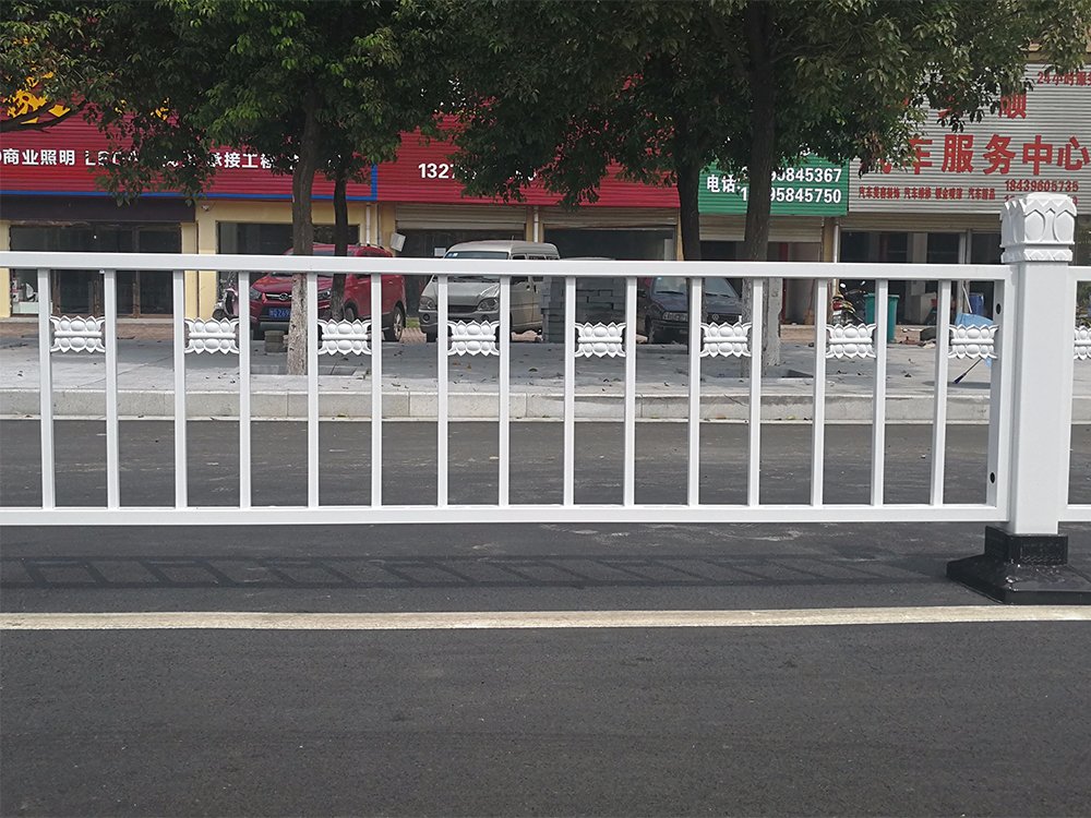 蓮花道路護(hù)欄 市政道路護(hù)欄