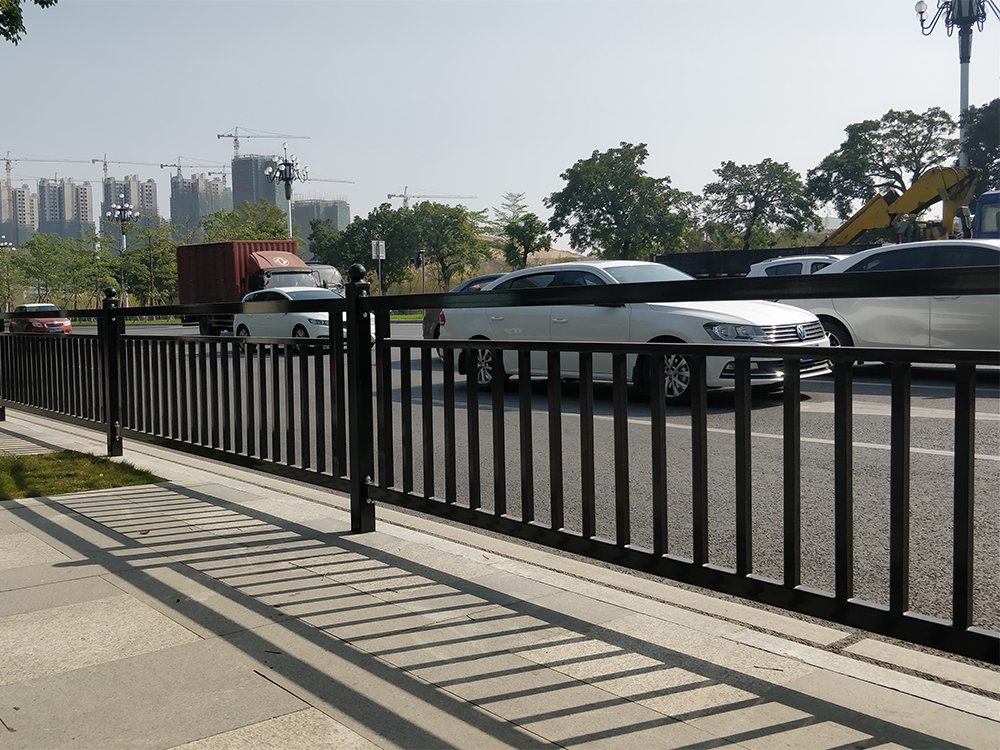 人行道隔離護欄 機非隔離護欄