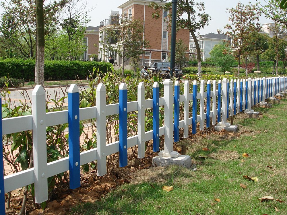 PVC草坪護(hù)欄 塑鋼花園護(hù)欄