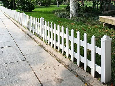 PVC塑鋼綠化護(hù)欄